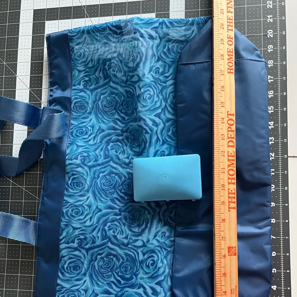 Turquoise Floral Mesh Beach Bag/Tote Bag/Shopping Bag/Shopping Tote - Picture 5 of 8